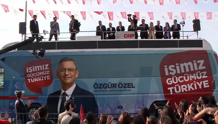 Özgür Özel, İzmir Çiğli’de Halk Buluşmasında Konuştu