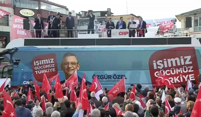 CHP Genel Başkanı Özgür Özel, Sarıyer’deki Halk Buluşmasında Konuştu