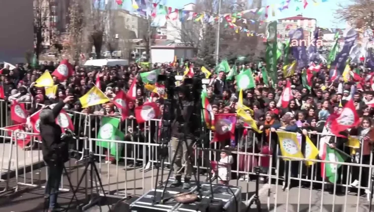 DEM Parti Eş Genel Başkanı Tuncer Bakırhan, Kars’ta Borç Yarışı Olduğunu Söyledi