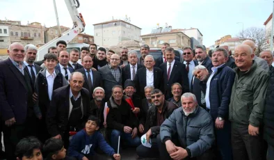 Başkan Büyükkılıç, Yeşilhisar’da Coşkulu Miting Gerçekleştirdi