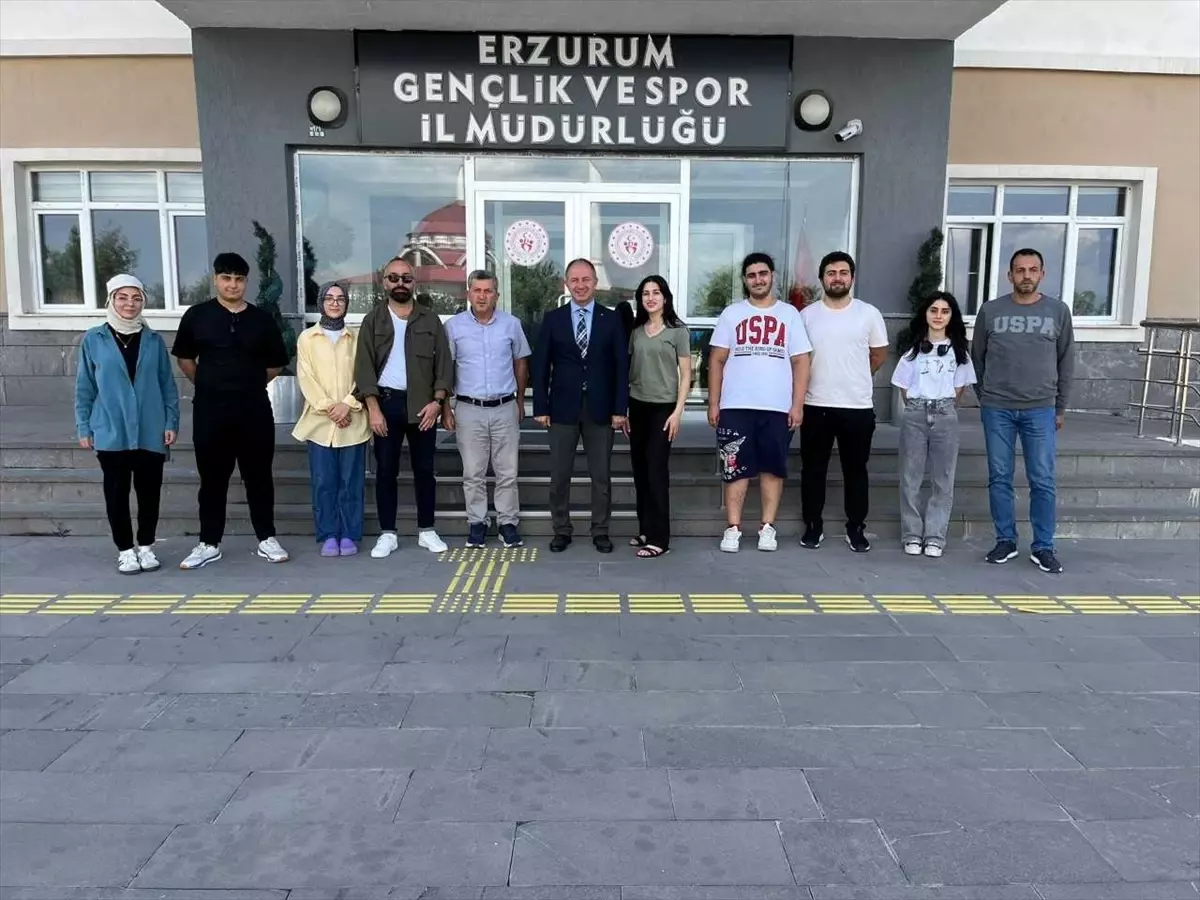 Erzurum’da Yakutiye Gençlik Merkezi Tiyatro Ekibi Deprem Bölgesinde Çocuklar İçin Oyunlar Sergileyecek