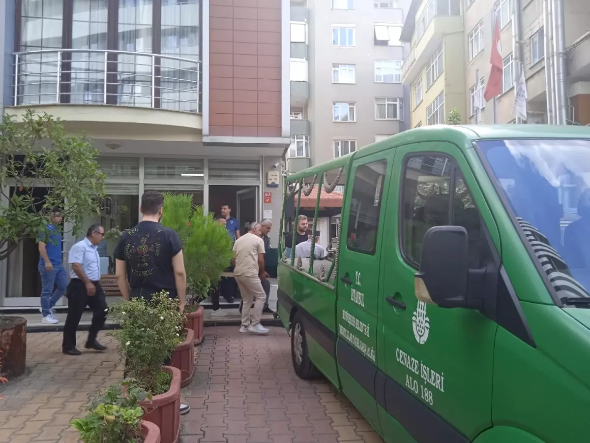 Kadıköy’deki Kız Öğrenci Yurdunda 25 Yaşındaki K.A. Ölü Bulundu