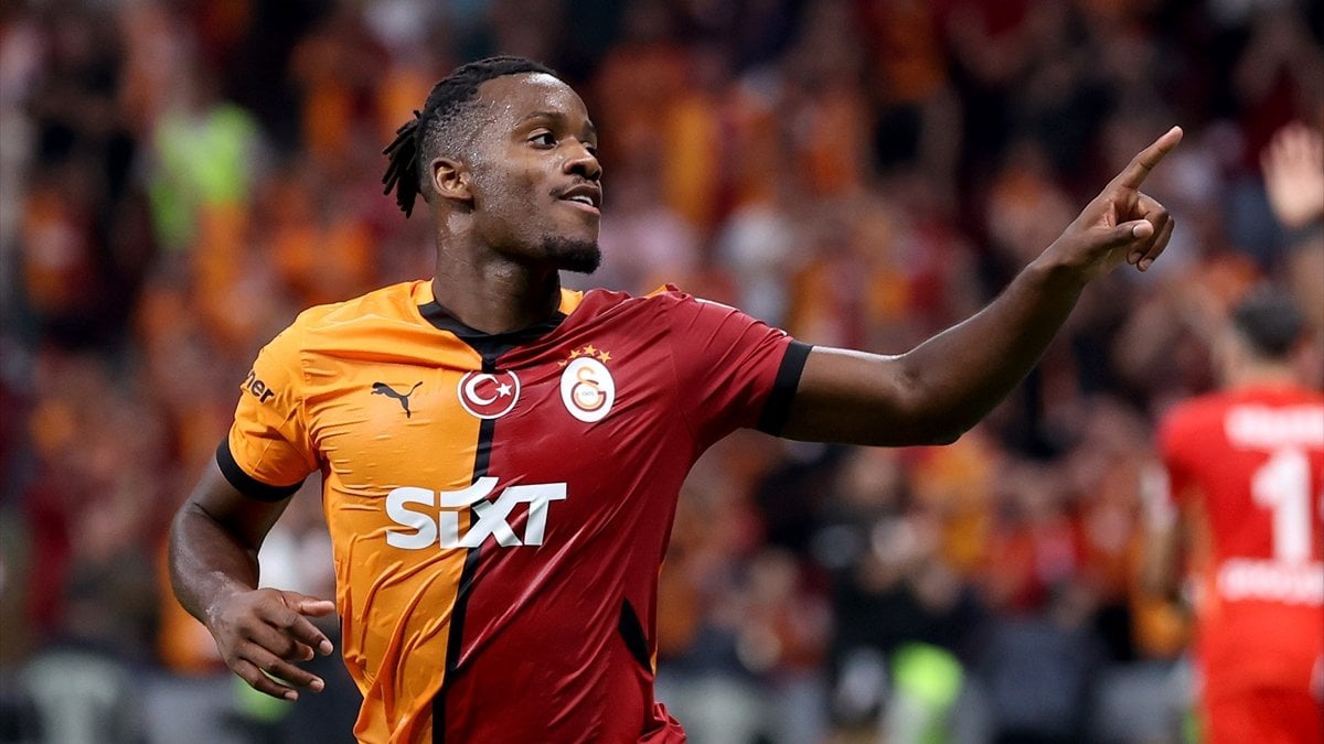 Michy Batshuayi: Fenerbahçe’ye gol atmak ve kazanmak istiyorum