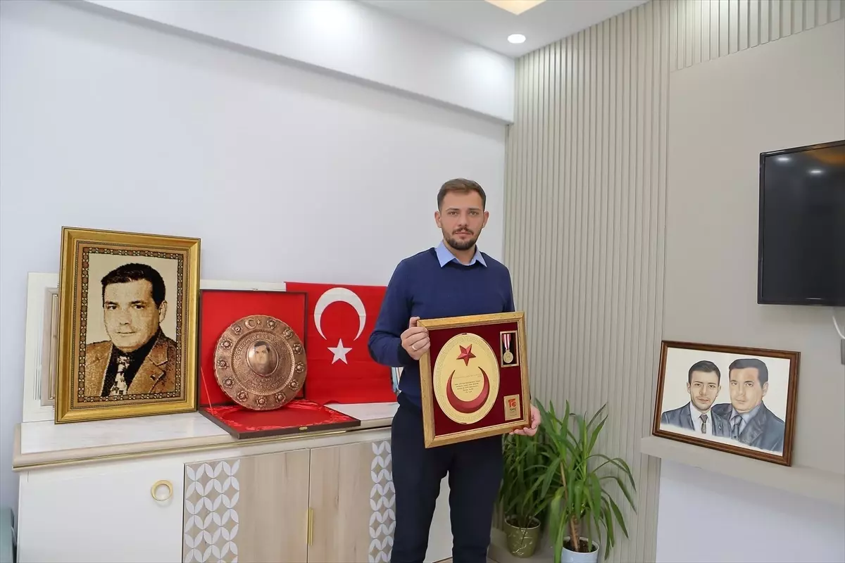 15 Temmuz şehidinin oğlu, “FETÖ elebaşı hesap vermeden öldüğü” için üzgün