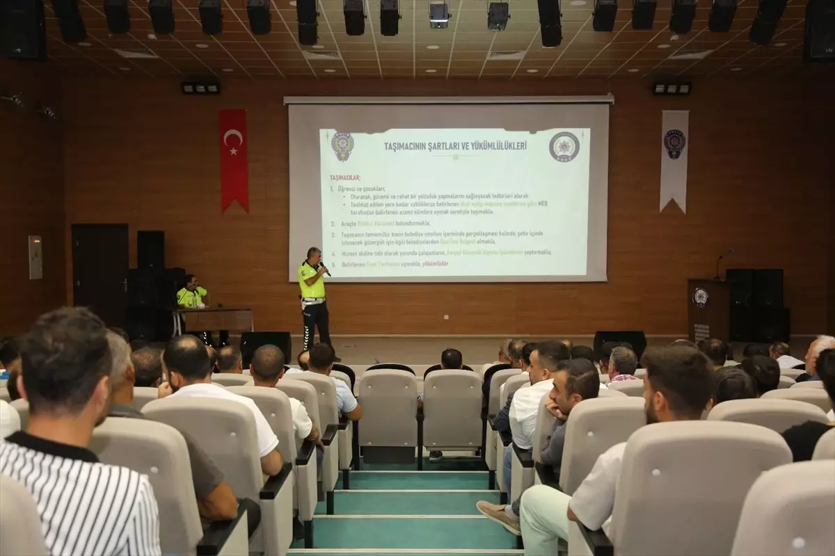 Siirt’te Servis Şoförlerine Eğitim Semineri