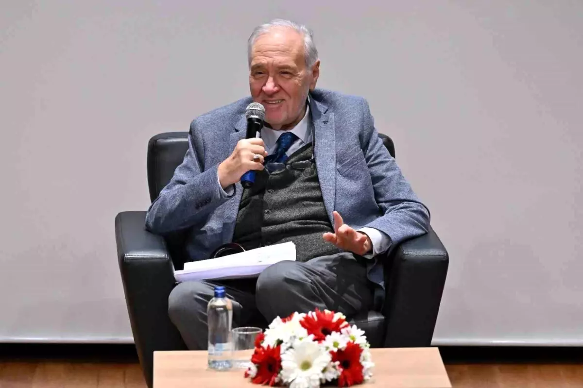 Prof. Dr. İlber Ortaylı, Nazım Hikmet’i Anlattı