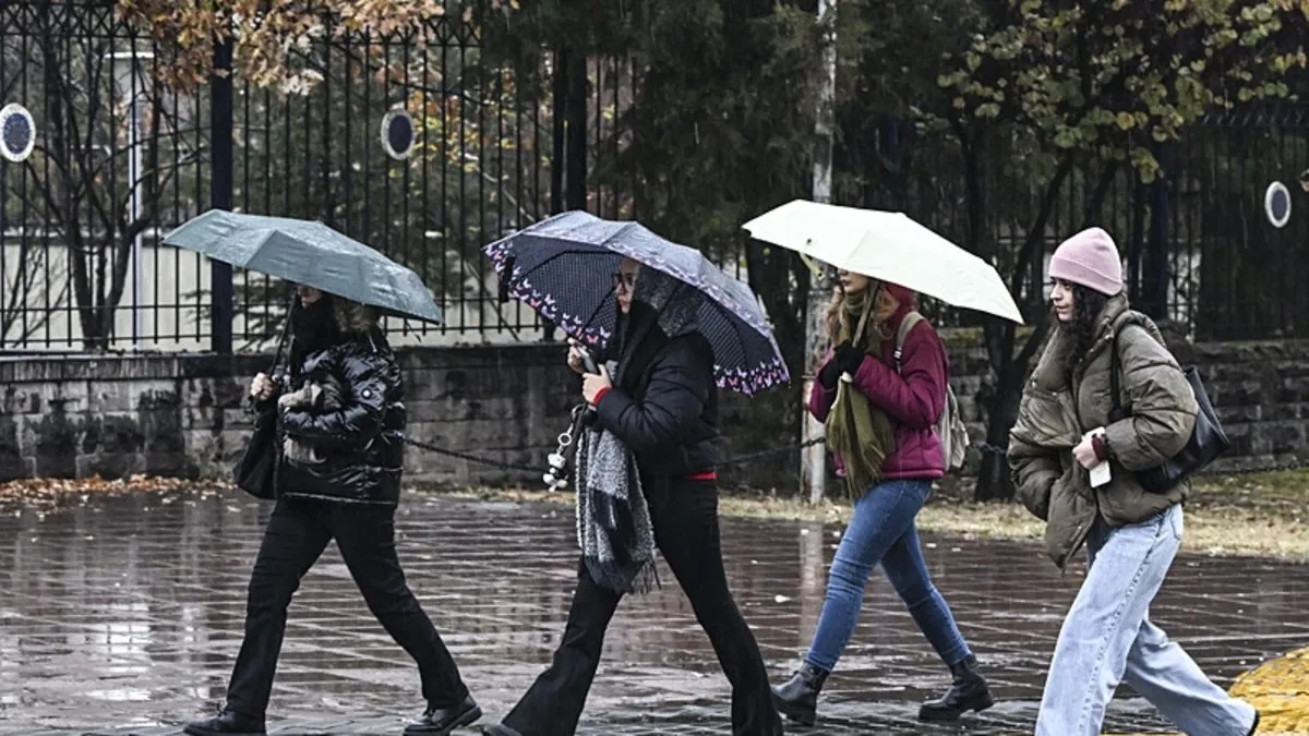 SON DAKİKA! Meteroloji’den yeni hava durumu raporu! İstanbul dahil 11 il için alarm verildi: O saatten itibaren etkisini artıracak!