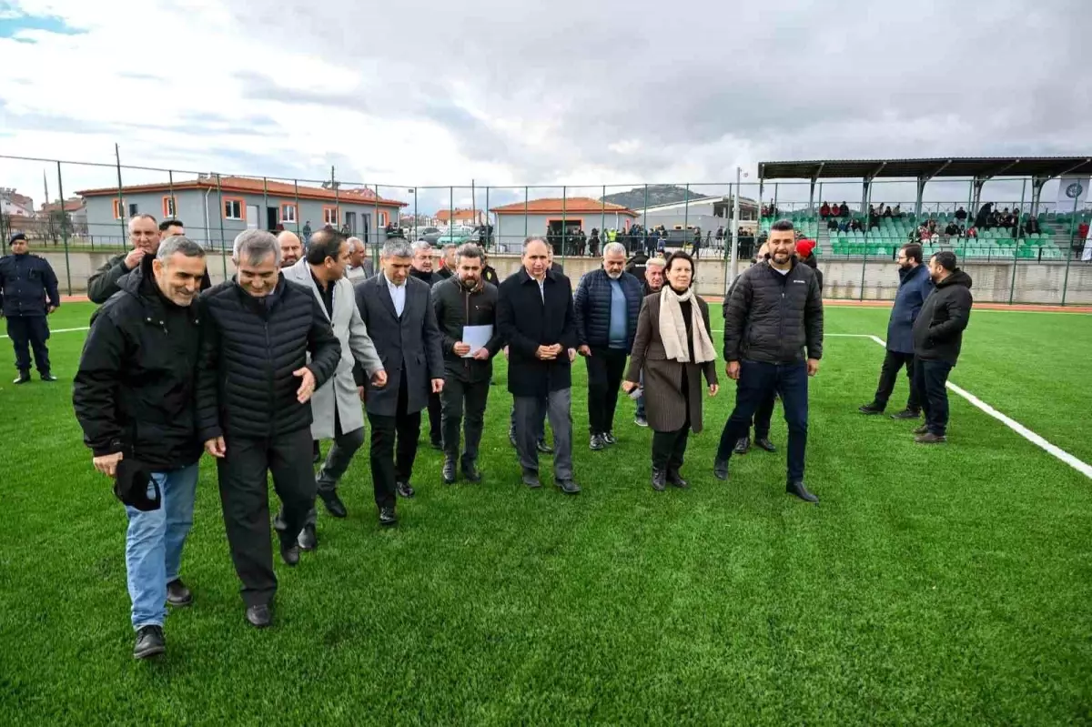 Vali Aktaş, Eşme ilçesinde ziyaret ve incelemelerde bulundu