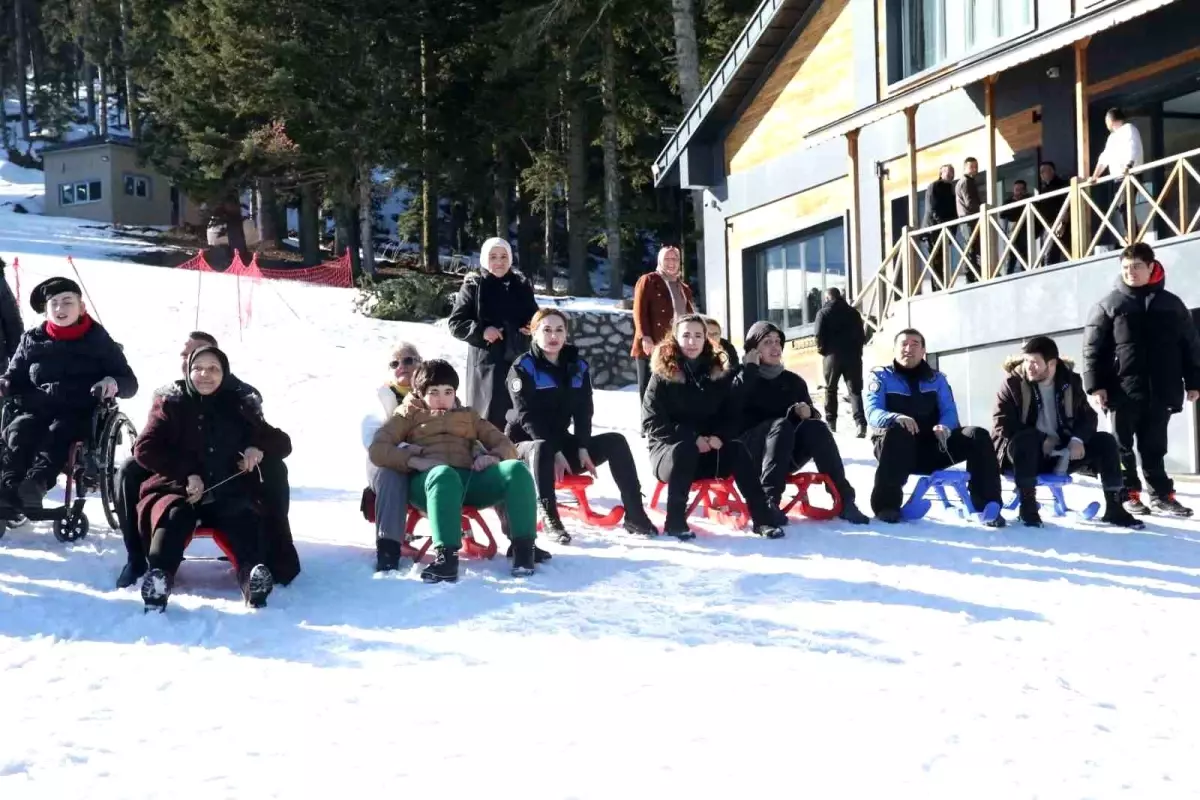 Özel Bireyler Ilgaz Dağı’nda Kayak Keyfi Yaşadı